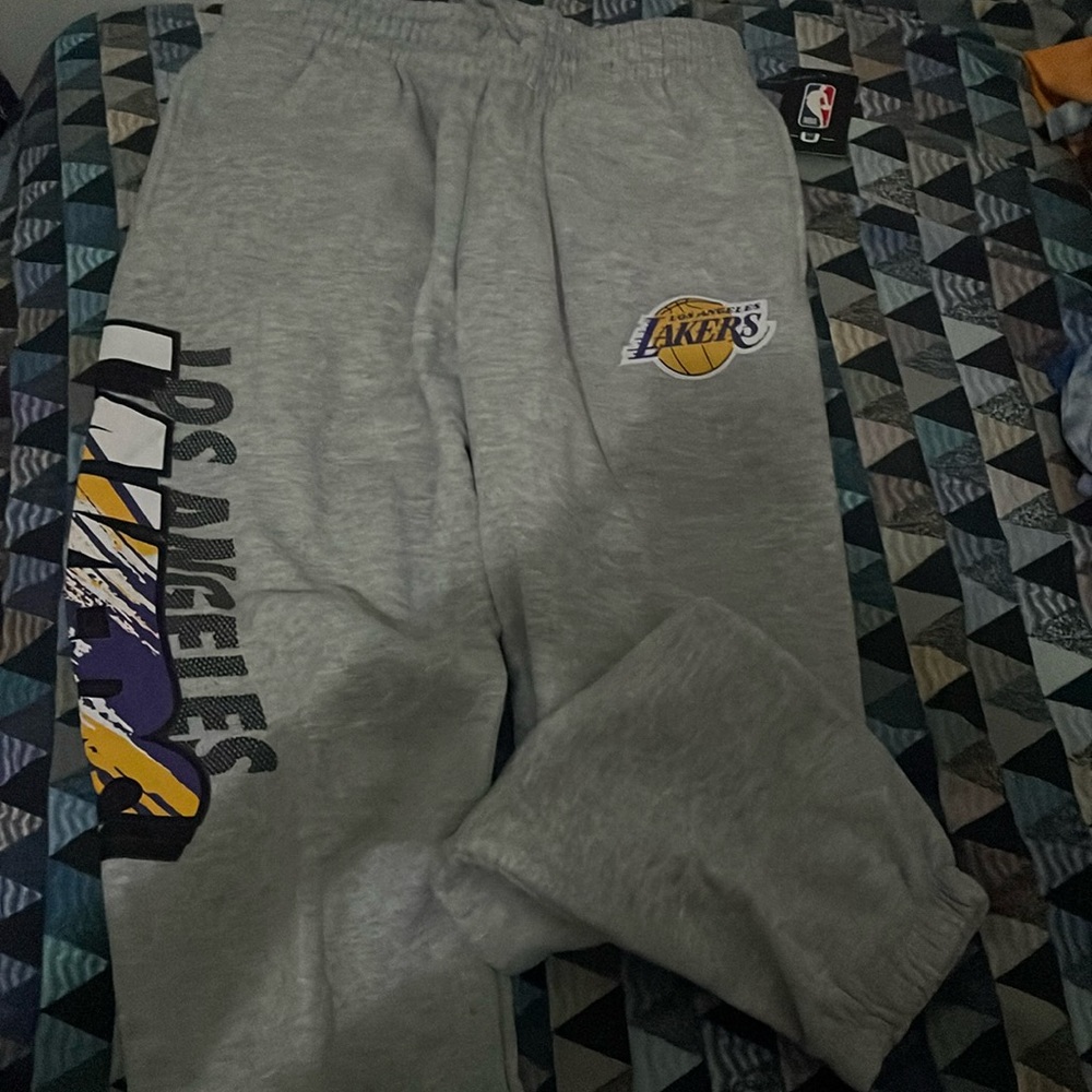 Brand New Never Worn unisex Lakers sweats